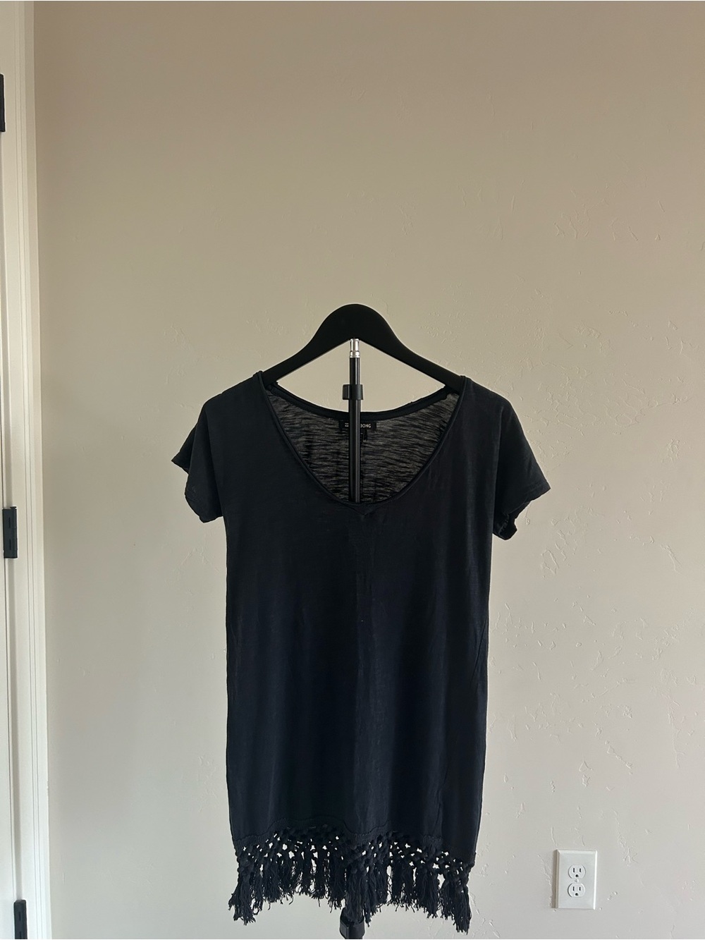 Billabong Black Fringe Hem Tunic Top – Size XS
